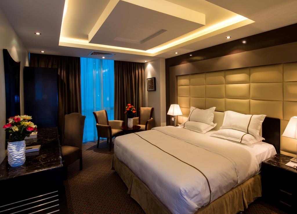 Al Yamama Palace Hotel Suites Ер-Ріяд Номер фото