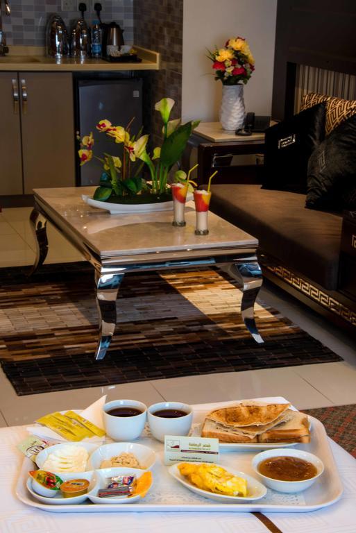 Al Yamama Palace Hotel Suites Ер-Ріяд Номер фото