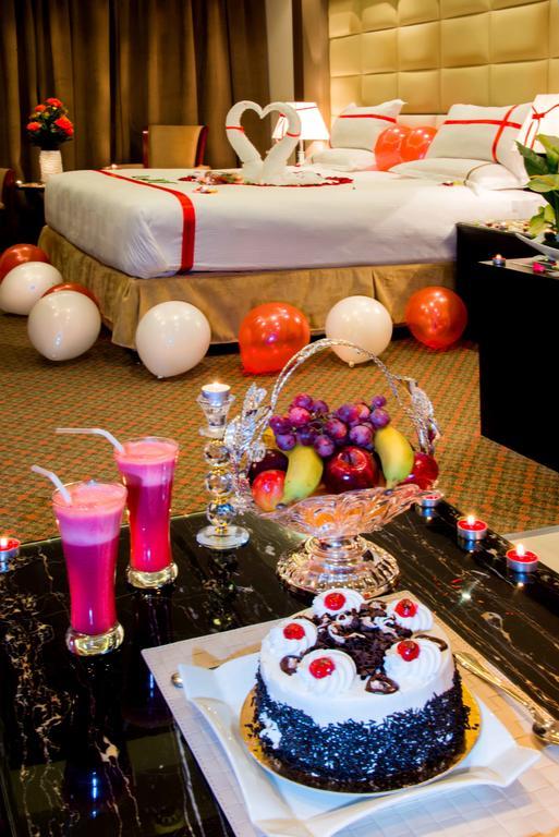 Al Yamama Palace Hotel Suites Ер-Ріяд Номер фото