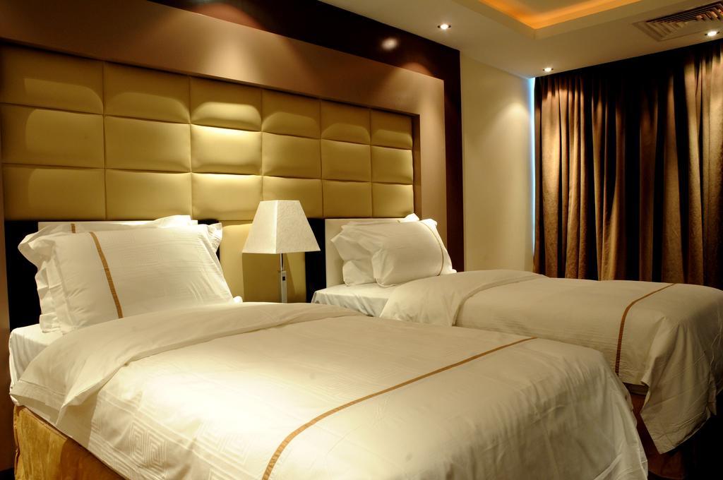 Al Yamama Palace Hotel Suites Ер-Ріяд Номер фото